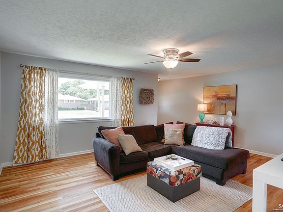 5th image of 1015 Mellinger Dr