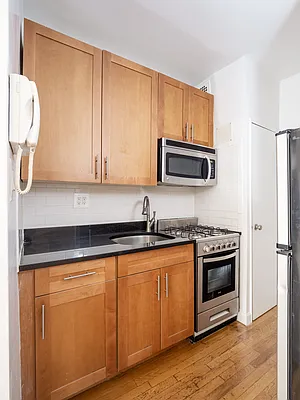 Rented by City Connections Realty | media 12