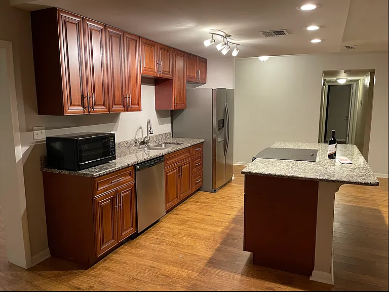 625 Ellsworth St — Photo 5