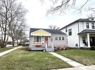 1998 Hazel St, Birmingham, MI 48009