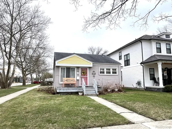 1998 Hazel St, Birmingham, MI 48009