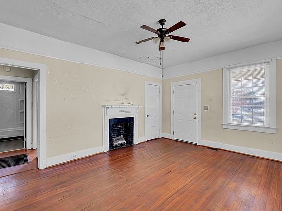 2nd image of 22 Meadow St