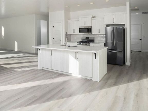 3rd image of 2952 E Lavatera Dr