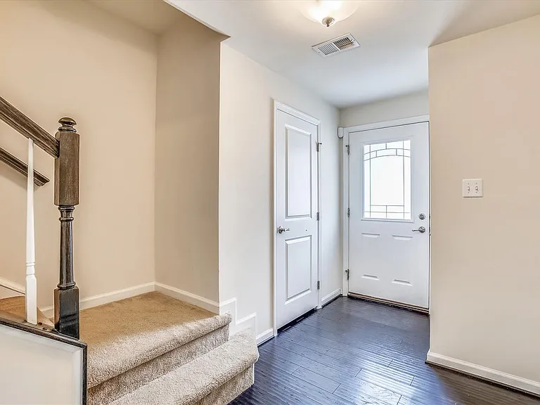 725 Apple Orchard Dr — Photo 4