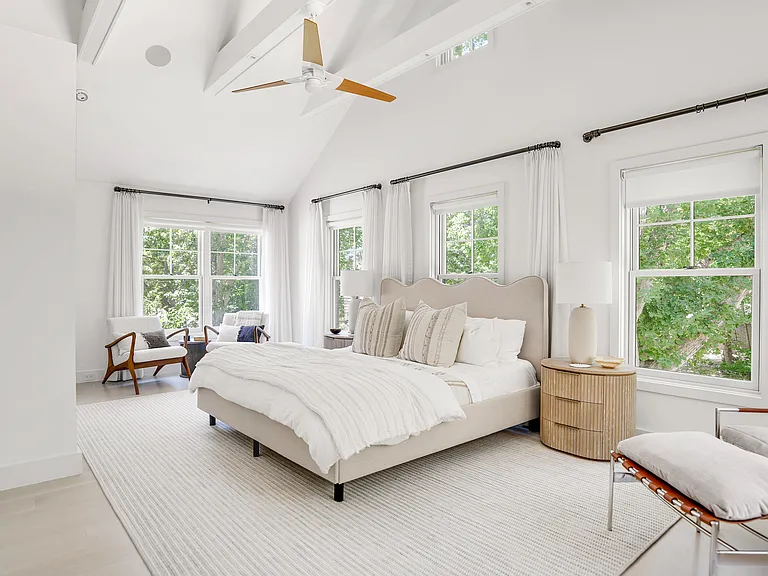 41 Montauk Ave — Photo 27