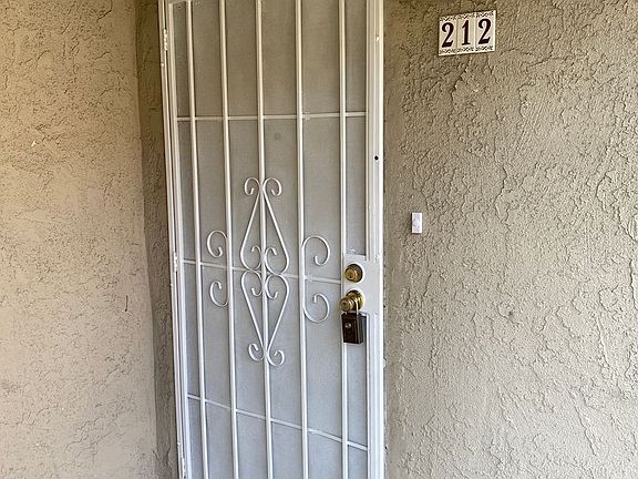 4th image of 20819 Elaine Ave APT 212