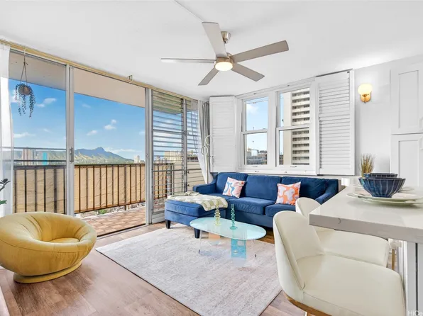2754 Kuilei St APT 704, Honolulu, HI 96826