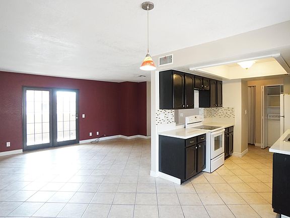 3rd image of 4251 Sanderling Cir Unit 320