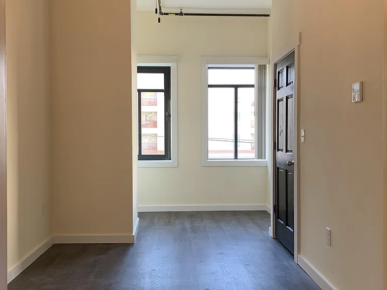 833 N Market St #202 — Photo 5