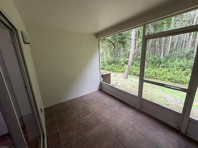 5446 Carrollwood Key Dr — Photo 9