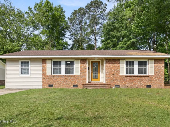 616 S Orange Street, Wallace, NC 28466