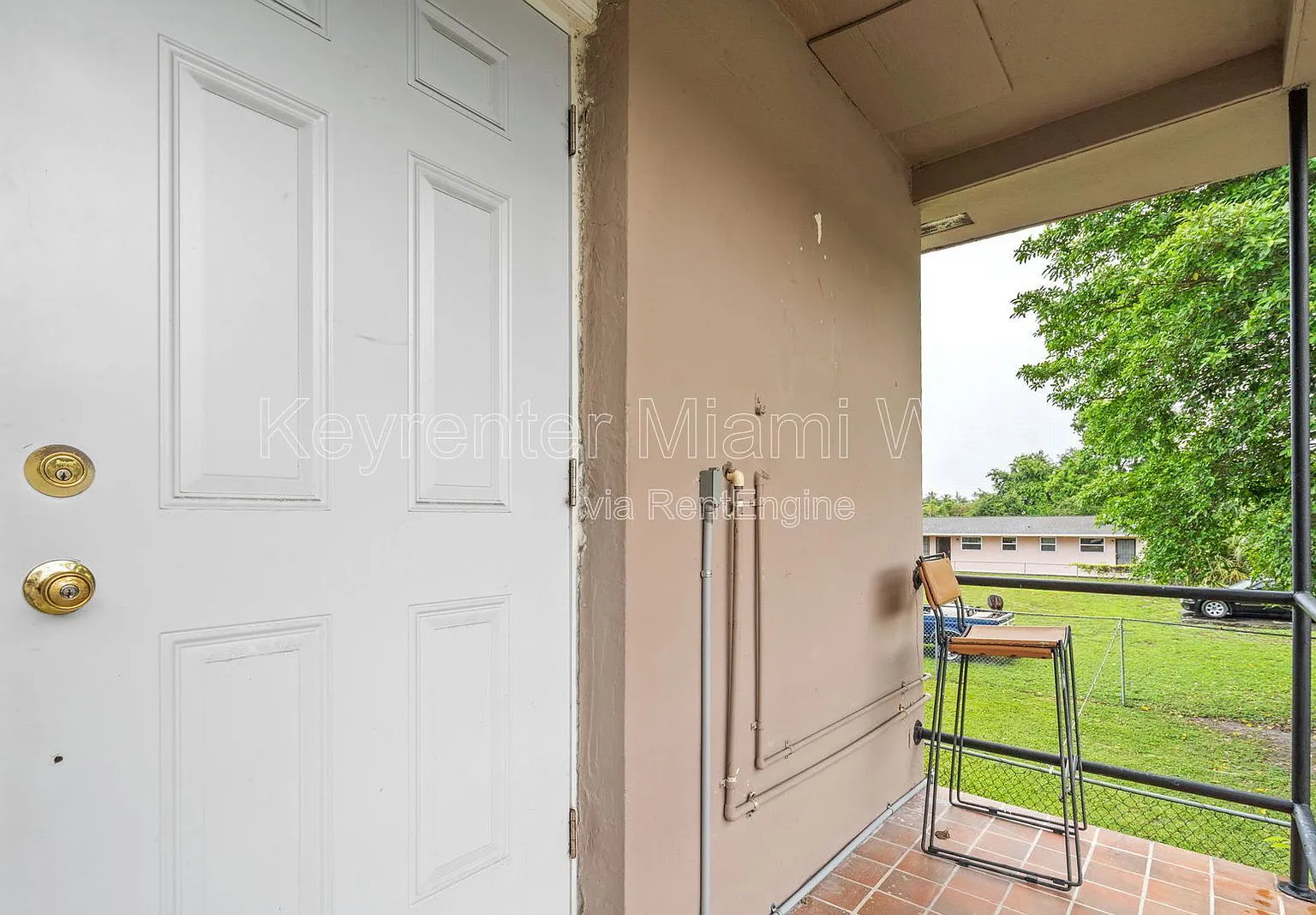 1 bed, 1.0 bath, 600 sqft, $1,300 — Photo 2