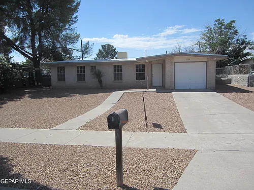 305 Corvena Way Photo 1
