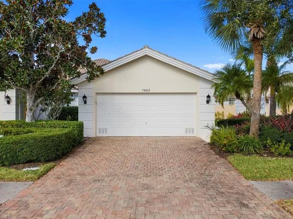 7662 Pesaro Dr, Sarasota, FL 34238