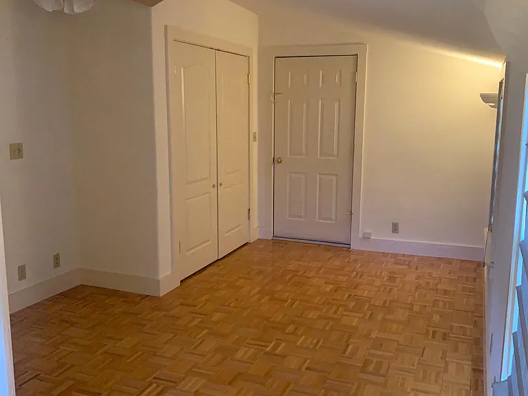 1090 Poplar Ave — Photo 4