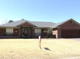 1421 Ebeling Dr, Plainview, TX 79072