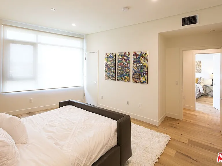 938 S Orange Grove Ave #405 — Photo 21