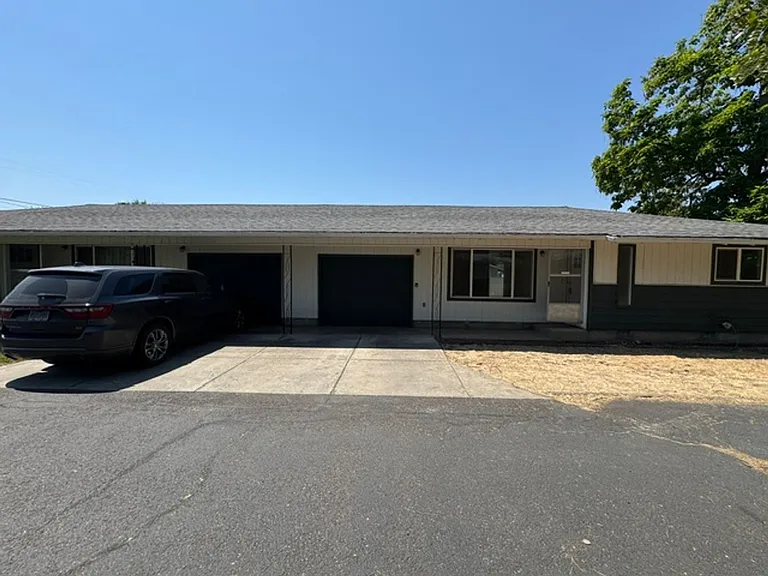 610 Platt Pl — Photo 2