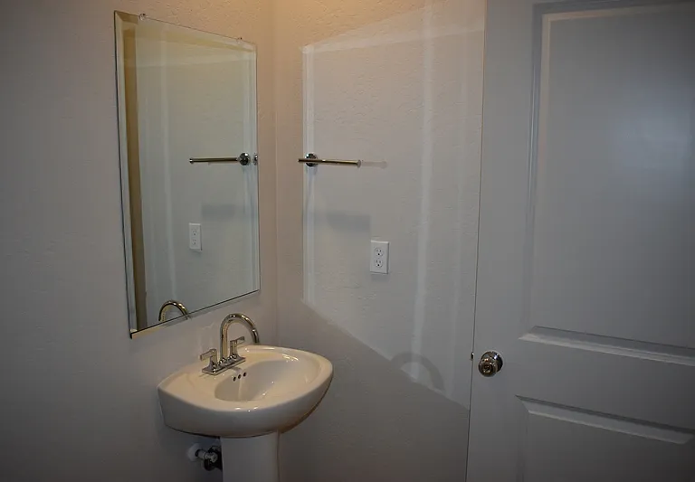 4624 Athena Dr — Photo 17