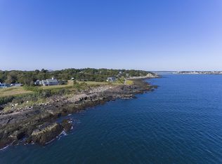 40 Pleasant St, Nahant, MA 01908