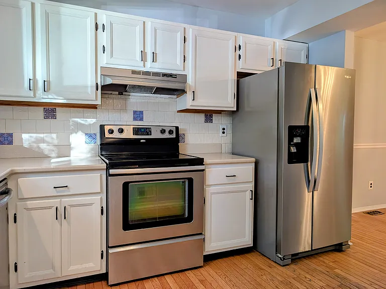 37 Whitehall Ct — Photo 3