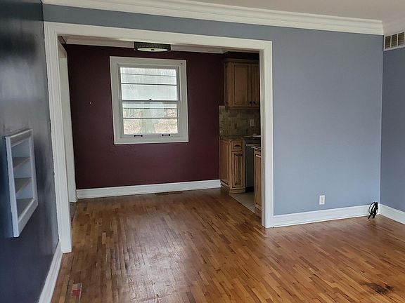 3rd image of 1522 Southwood Dr