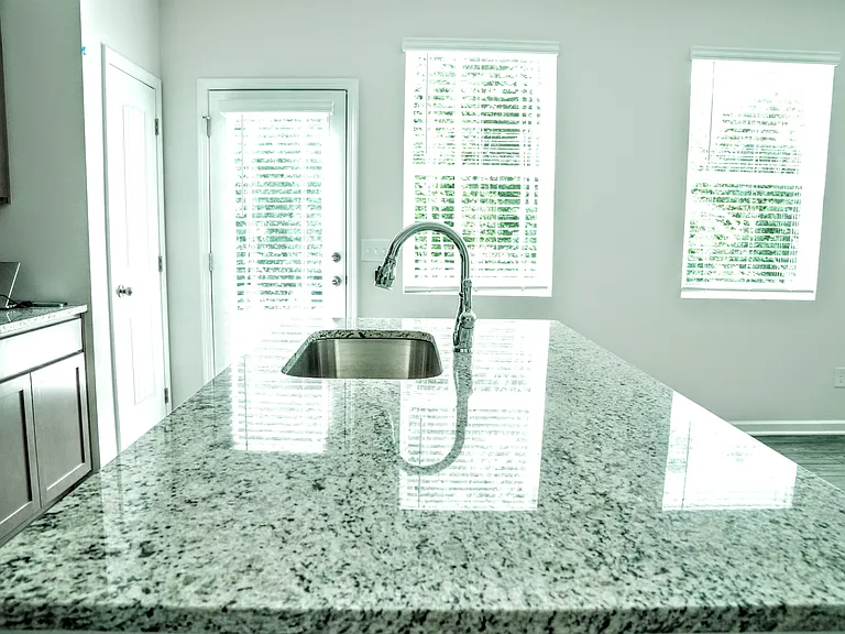 79 Pineview Dr — Photo 10