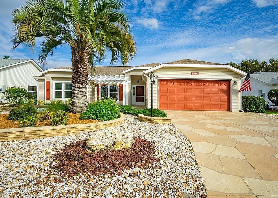 1st image of 25270 Lost Oak Cir