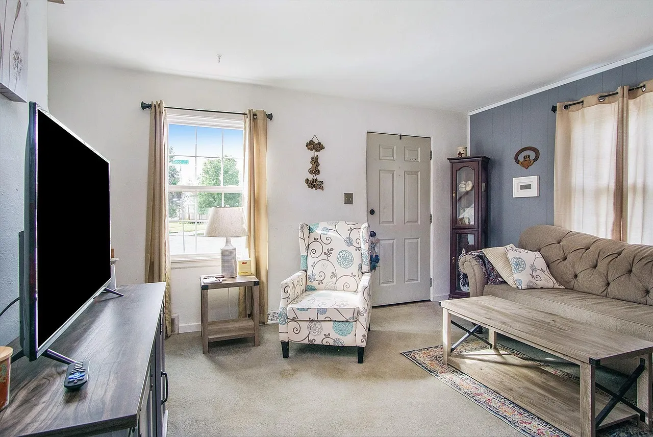 4 bed, 1459 sqft, $1,450 — Photo 3
