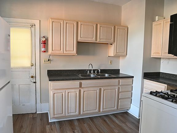 4th image of 1931 N 3rd St APT 5