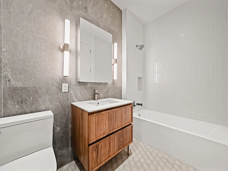 41-15 24th St #1108 — Photo 3