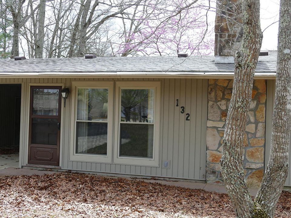 2nd image of 132 Dovenshire Dr