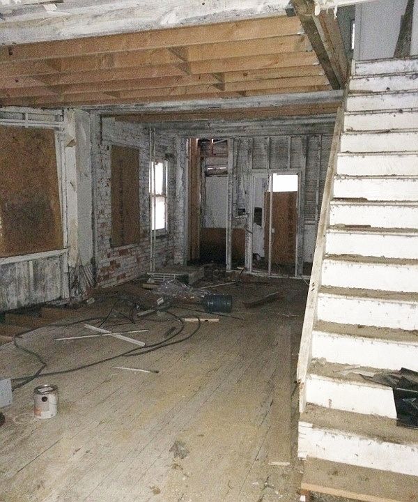 2nd image of 5921 N Warnock St