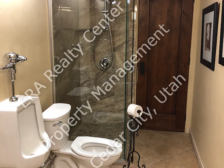 2069 N Main St #105A — Photo 9