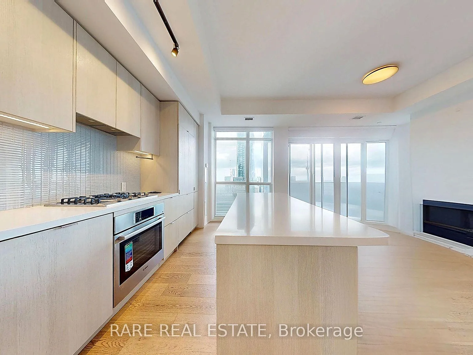 3 bed, $5,200 — Photo 4