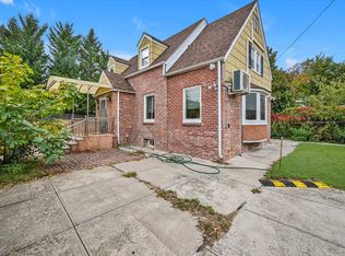 164-23 75th Rd #WH, Fresh Meadows, NY 11366