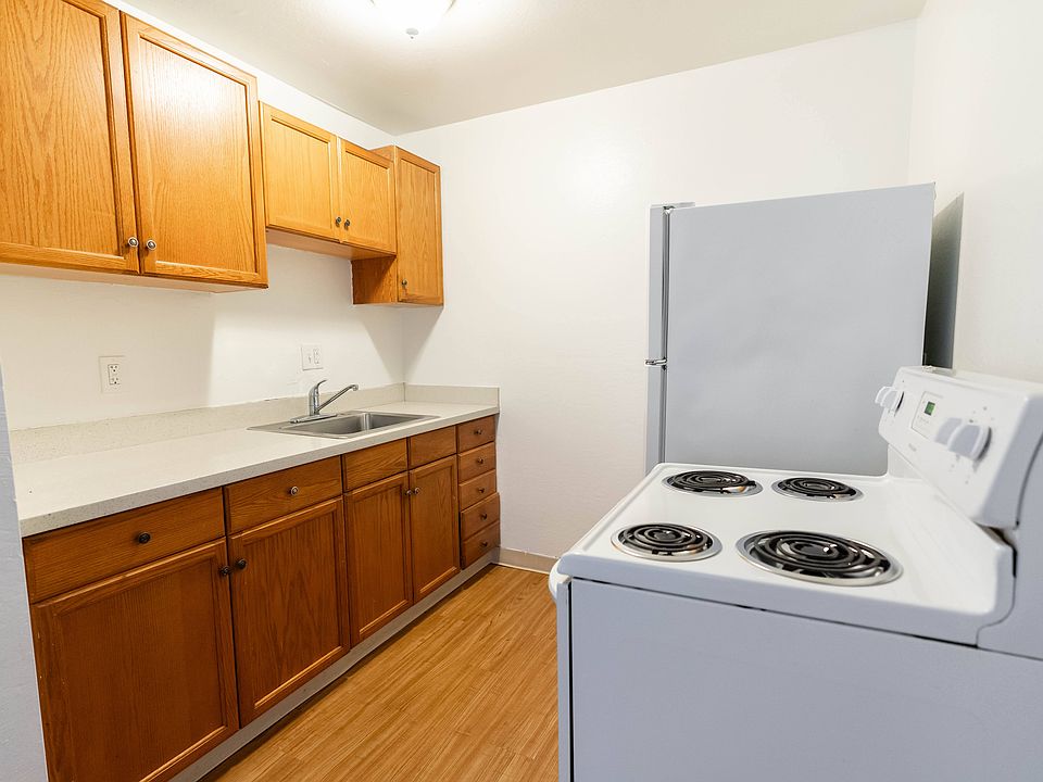 Oakridge Apartments - 420 Grangnelli Ave Antioch CA | Zillow