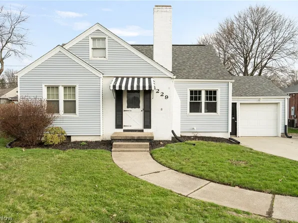 229 Everhard Rd SW, North Canton, OH 44709