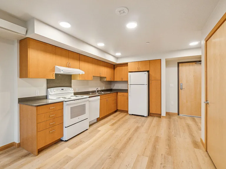 Bryant Manor Phase I — Photo 28