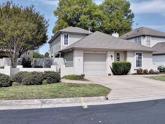 2nd image of 963 Nicklaus Dr