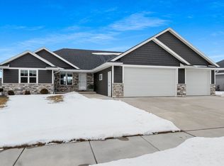 2885 Sussex Rd, Green Bay, WI 54311