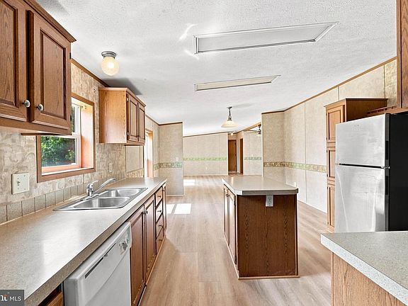 5th image of 218 Michael Rd