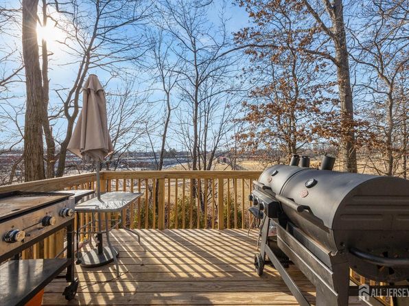 783 Aborn Ave, Woodbridge, NJ 07095