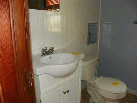 1st image of 315 Vennum Ave