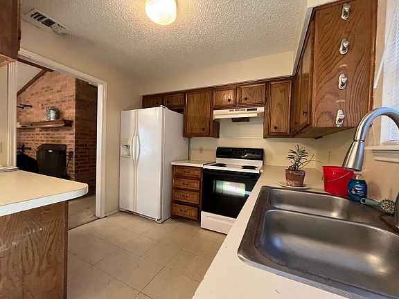 3rd image of 5 Wagnon Dr Unit B
