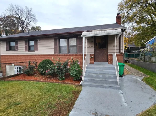 5803 Longfellow St, Riverdale, MD 20737
