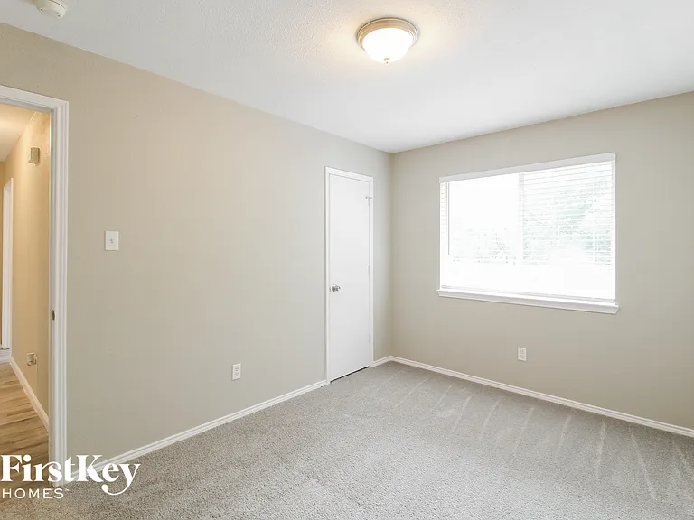 6413 Riverwater Trl — Photo 11