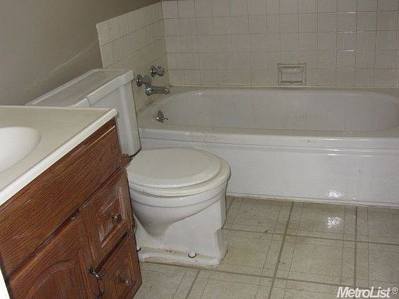 2nd image of 143 N Wellington Way