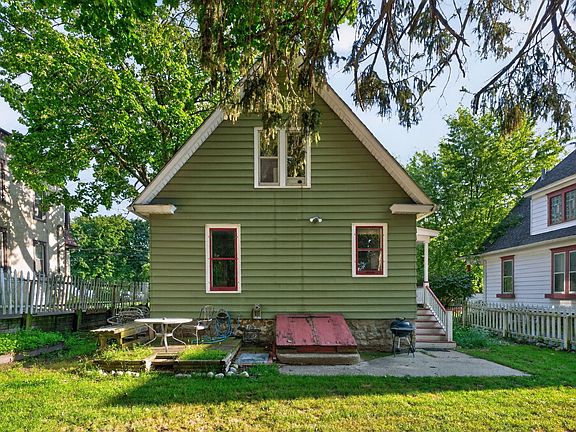 5th image of 213 Grove St