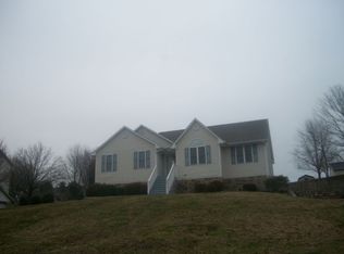82 Drake Trl, Cloverdale, VA 24077
